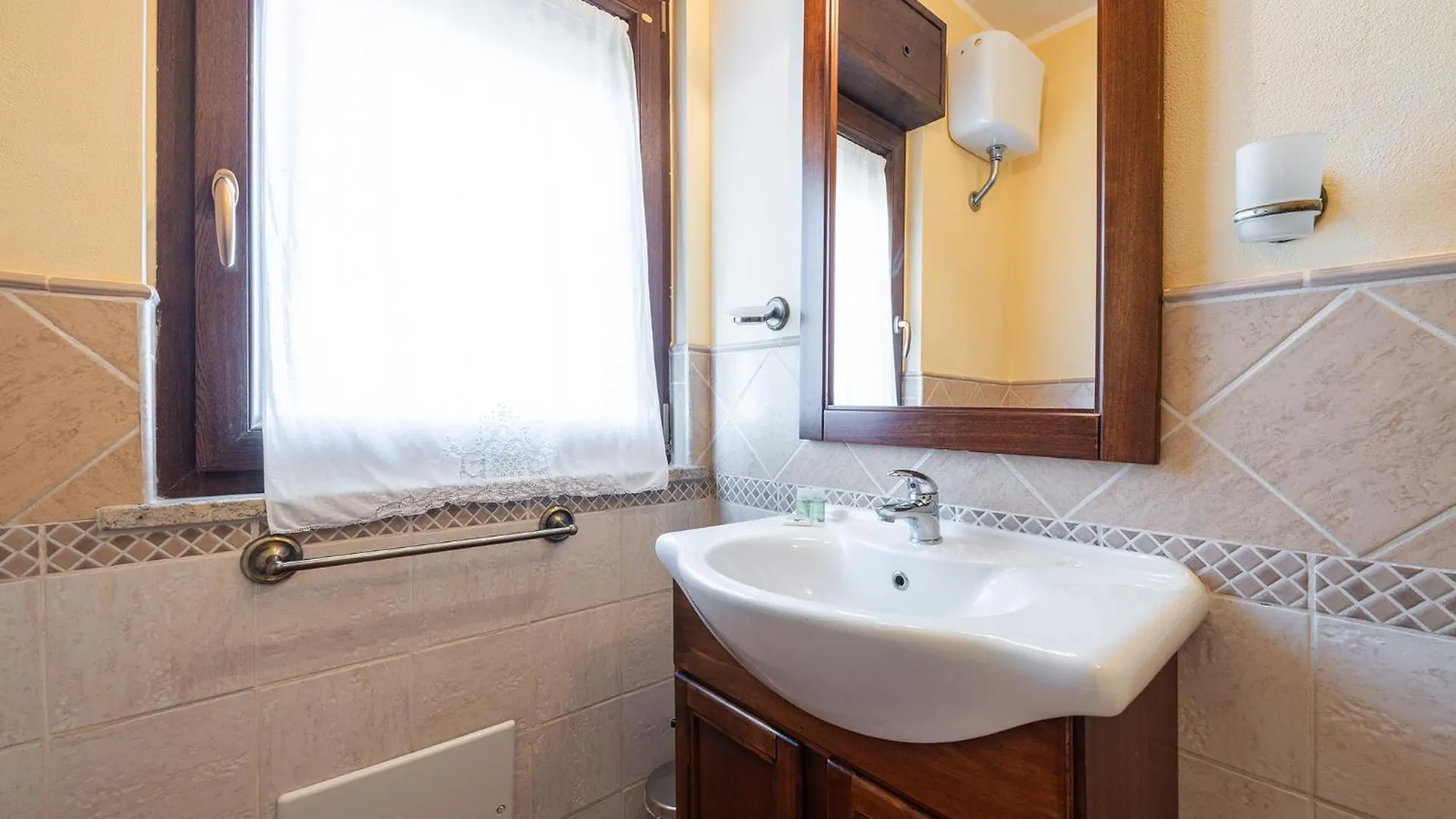 *** Couette-café B&B Pedra Rubia Nebida Italie